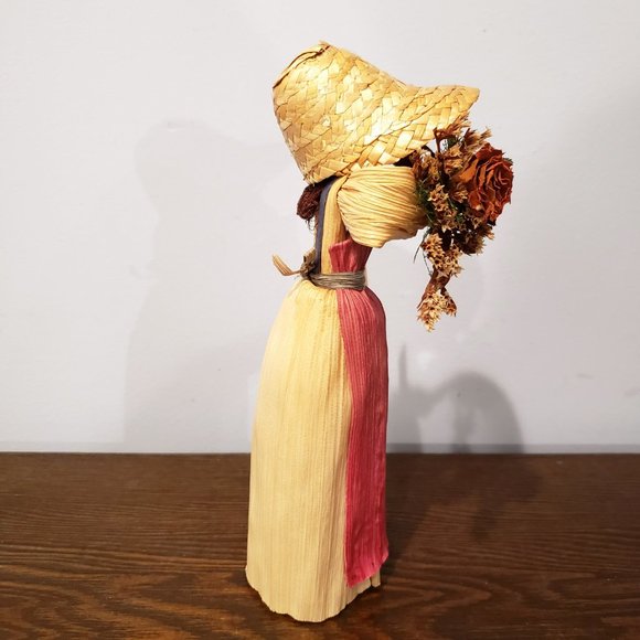 Corn Husk Doll Hand Made North Carolina Folk Art Pink Apron Flowers Bonnet 9" - Picture 2 of 11